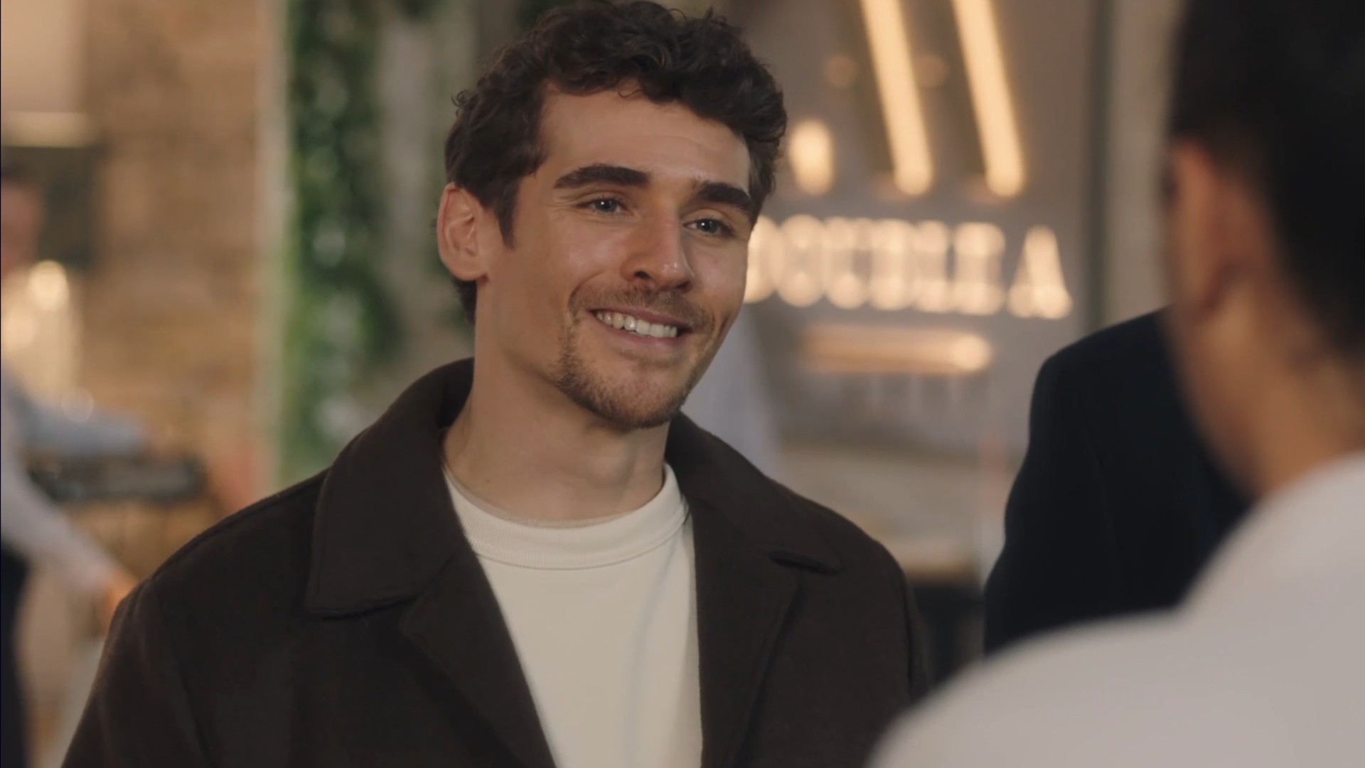 Ici tout commence : "J'ai passé un casting, comme n'importe quel acteur..." Luigi  Kröner (Romain) est le fils d'Elsa Lunghini - Télé 7 Jours